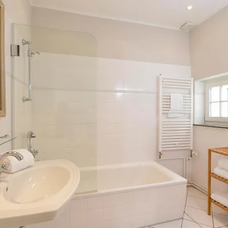 Altes Komoedienhaus - Schloss *